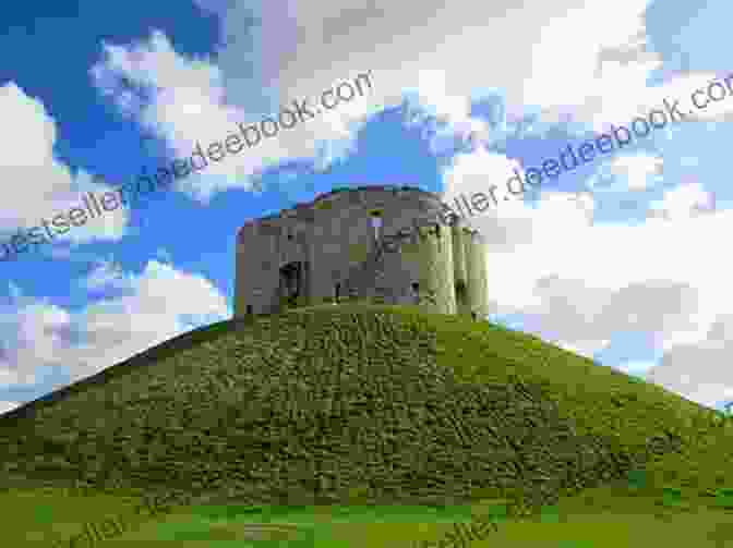 Clifford's Tower, A Historic Castle Offering Panoramic Views Of York And The Surrounding Countryside Walk York (Pitkin Guides) Phoebe Taplin