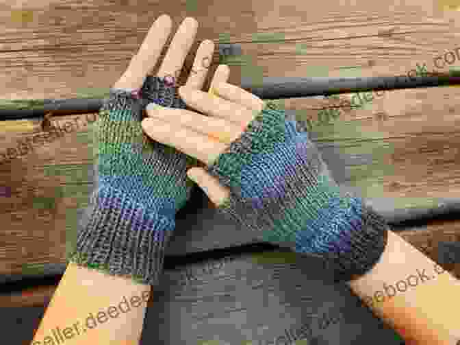 Knitted Fingerless Gloves Super Cute Felt: 35 Step By Step Projects To Make And Give